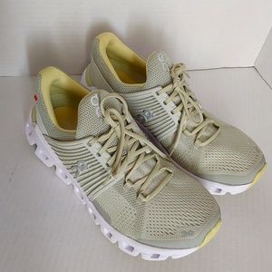 ON CLOUD X Mint Green Sneakers on Running Shoes Size 7.5 women's